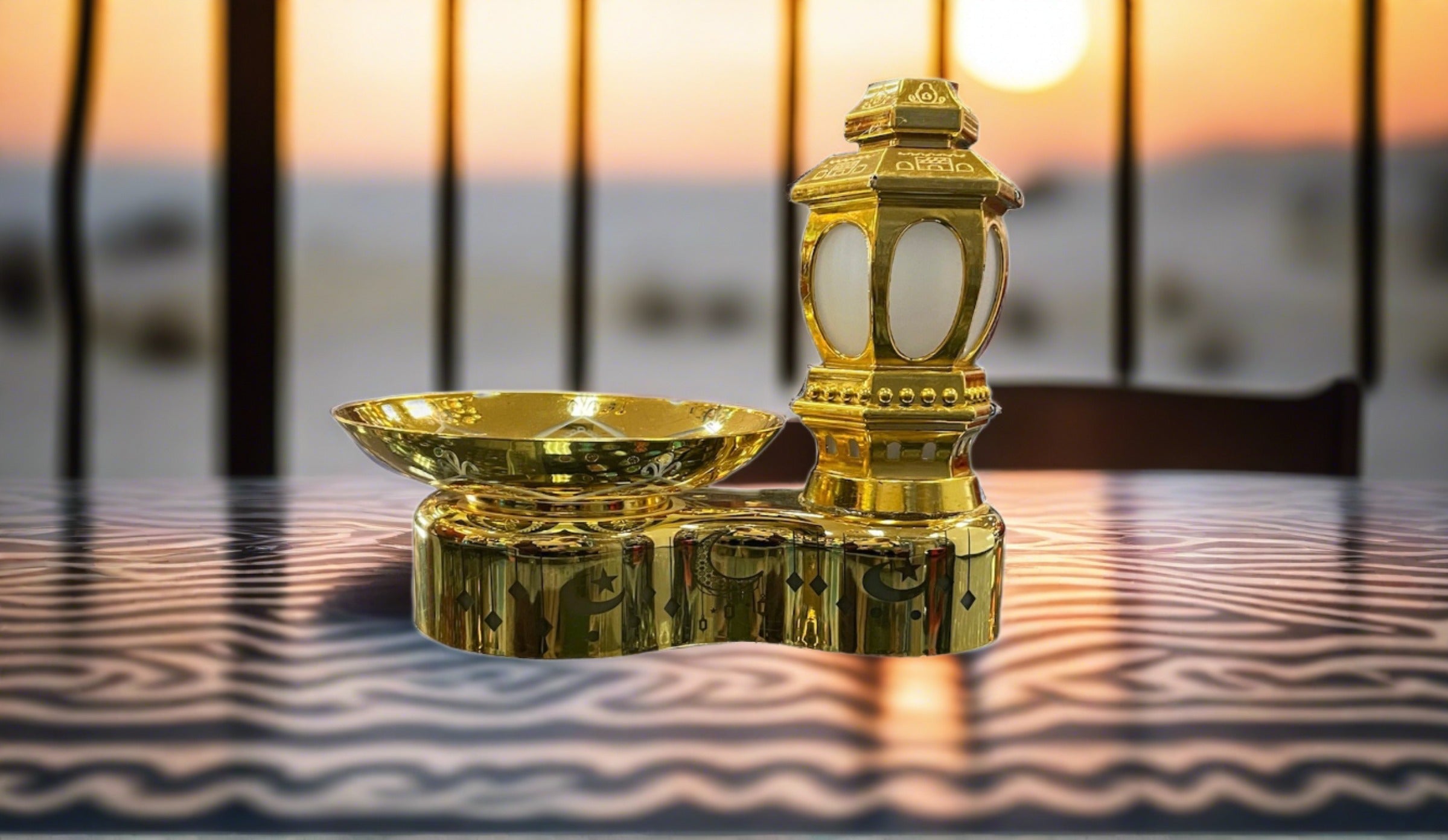 Gold Ramadan Lantern/Fanoos with Plate Table Decor