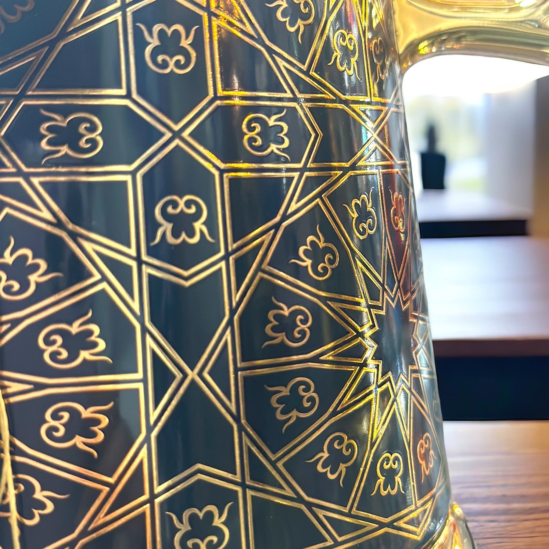 Black & Gold Arabian Arabesque Style Tea /Coffee Thermos